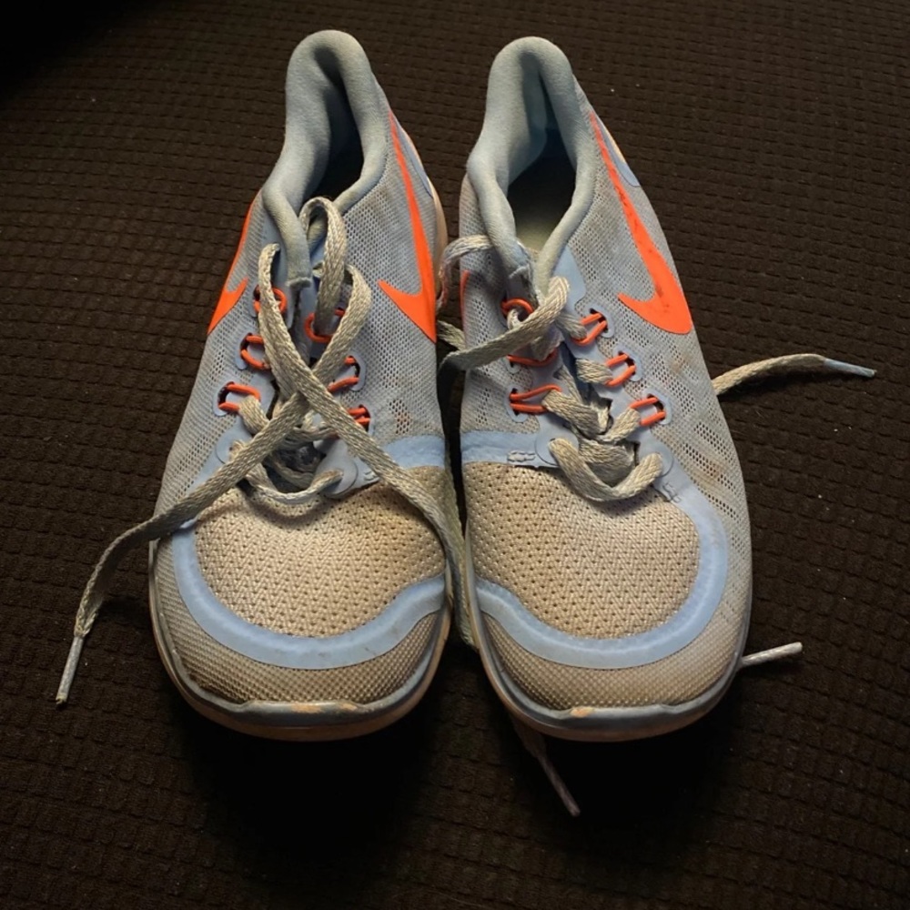 NIKE shoes for girls
